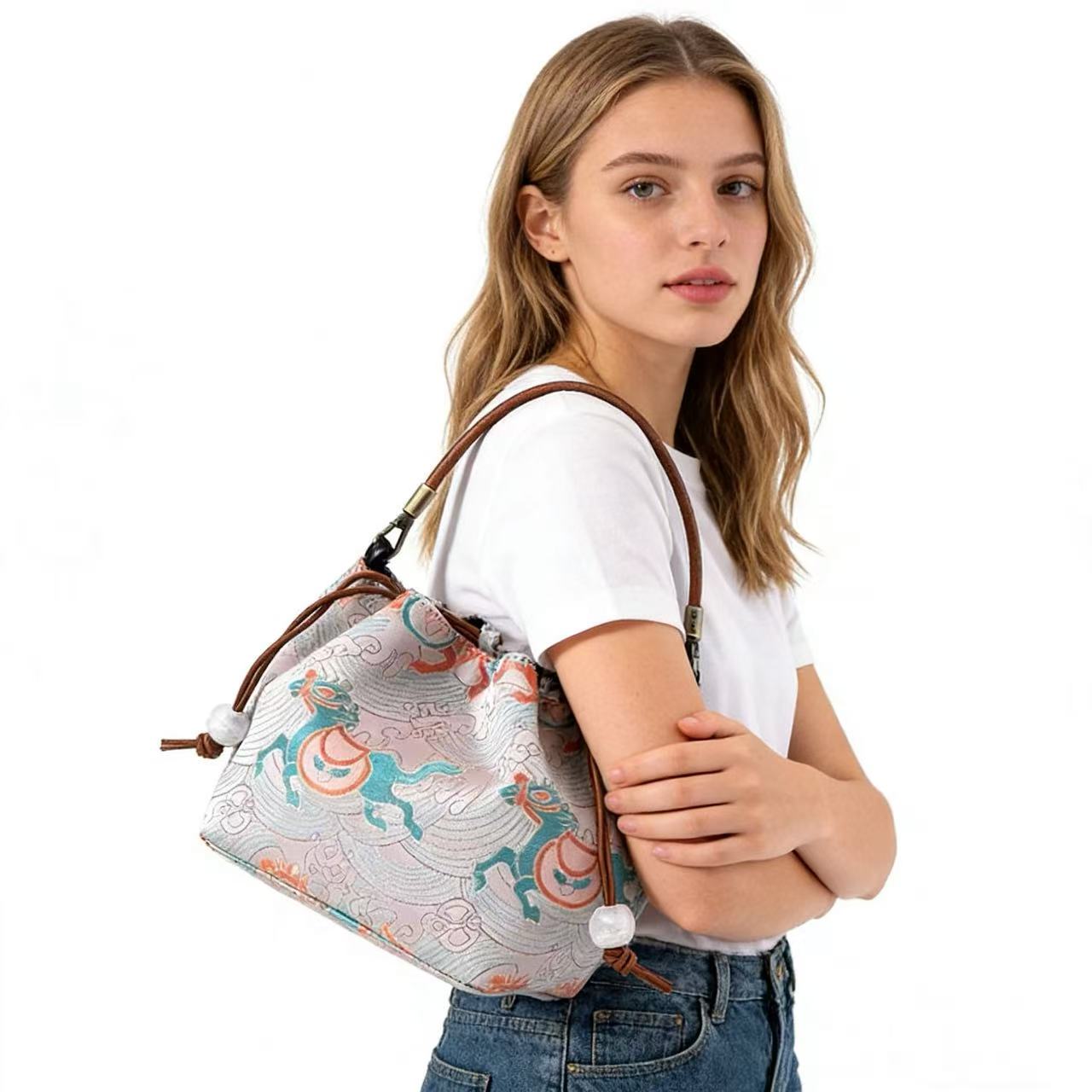 Intangible cultural heritage Song brocade "Wealth from All Directions" handmade Xiangyun yarn crossbody bag