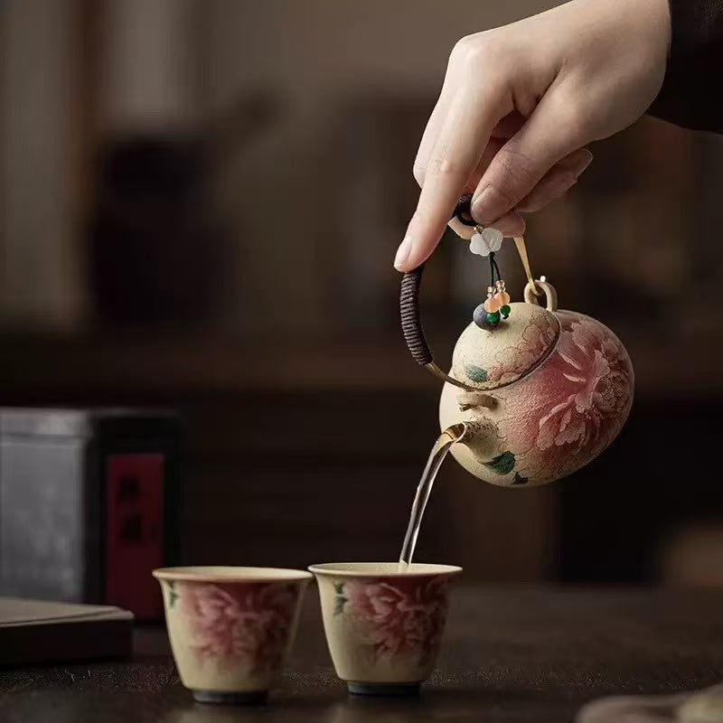 National Beauty and Heavenly Fragrance Blue and White Flint Teapot