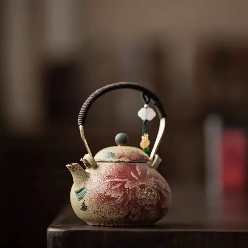 National Beauty and Heavenly Fragrance Blue and White Flint Teapot