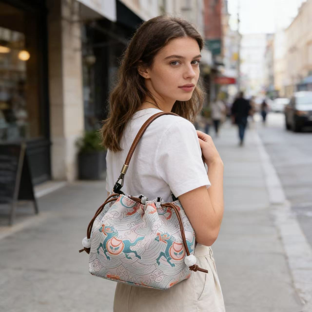 Intangible cultural heritage Song brocade "Wealth from All Directions" handmade Xiangyun yarn crossbody bag